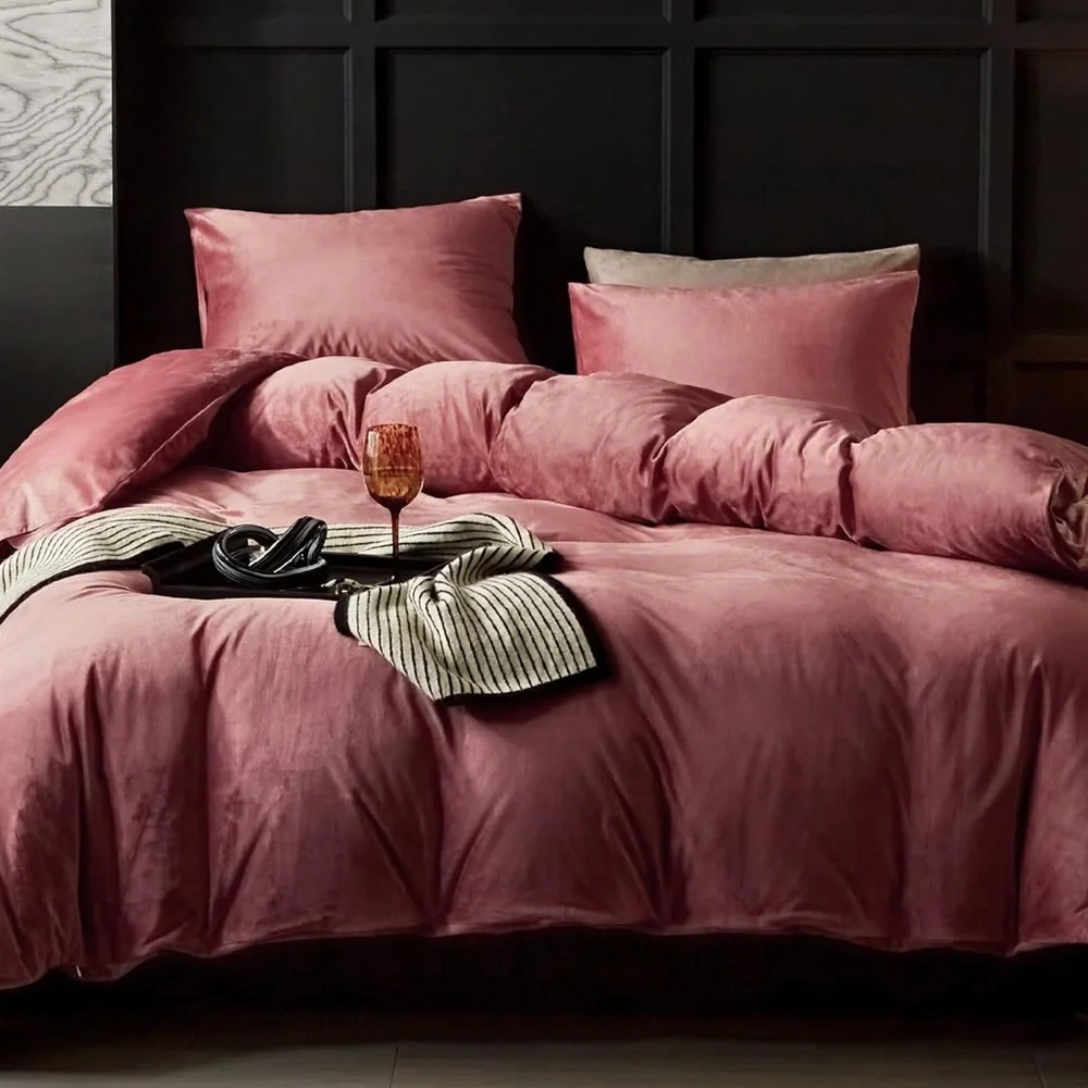 🆕 3 piece Pink Velvet Duvet Cover Set in size KING
